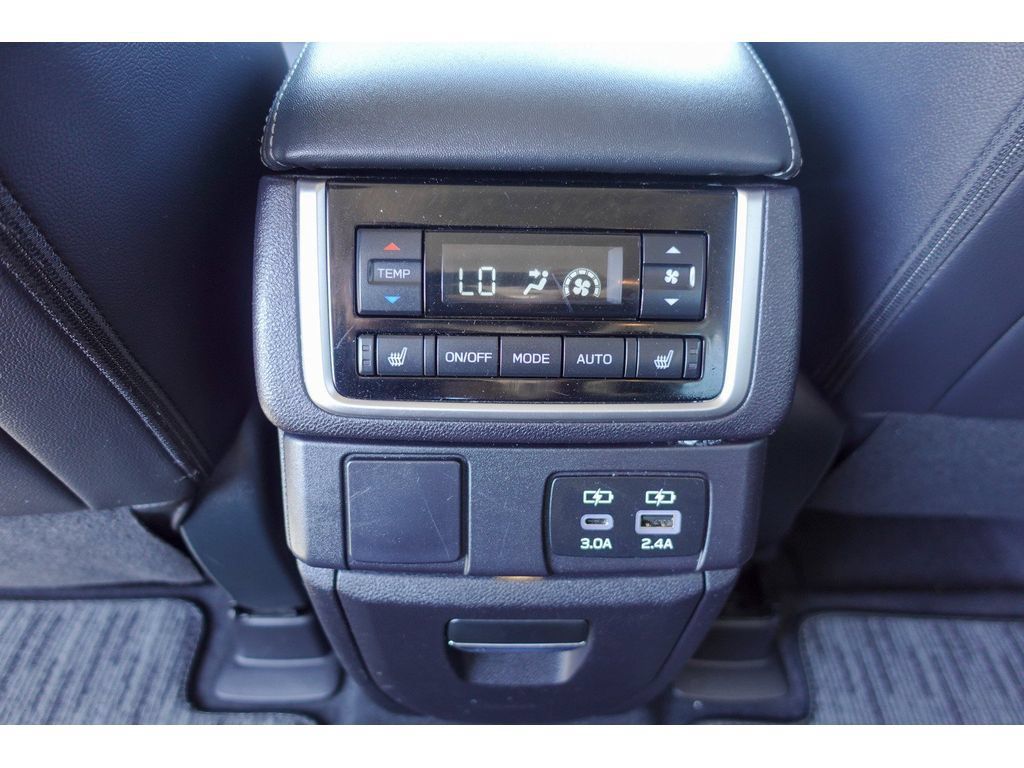 Used 2023 Subaru Ascent Limited AWD/4WD image 28