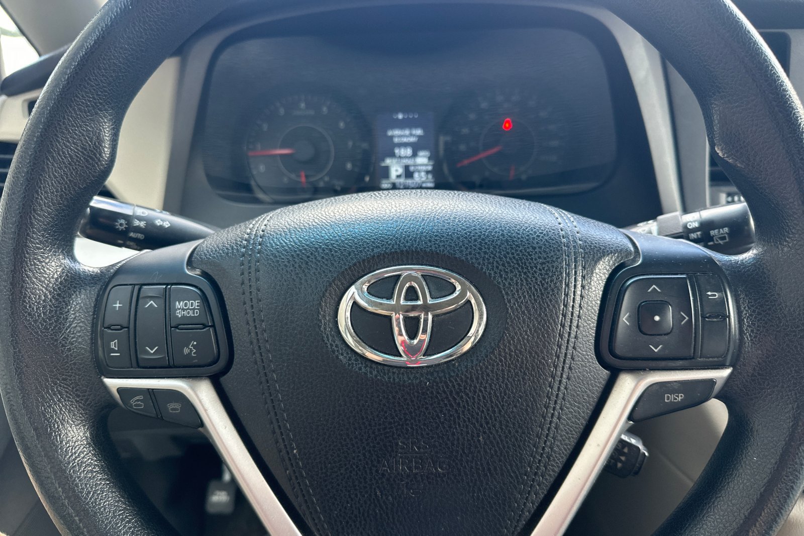 Used 2015 Toyota Sienna LE FWD image 35