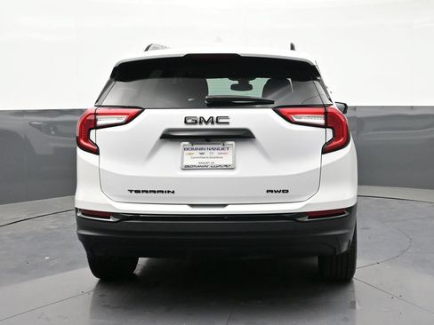 Used 2023 GMC Terrain SLE w/ Elevation Edition AWD/4WD image 4