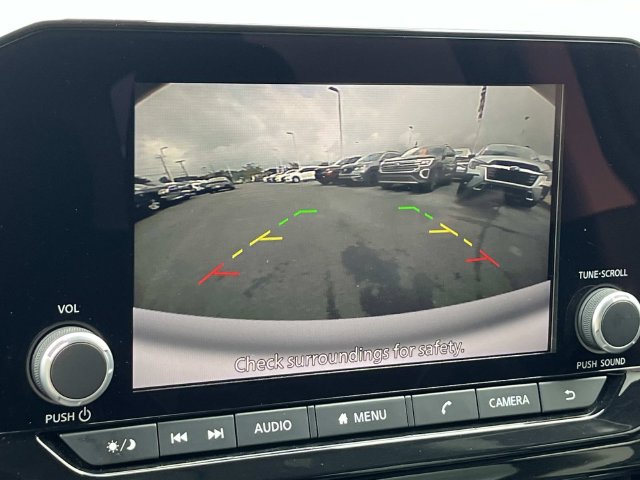 Used 2025 Nissan Pathfinder SV AWD/4WD image 36