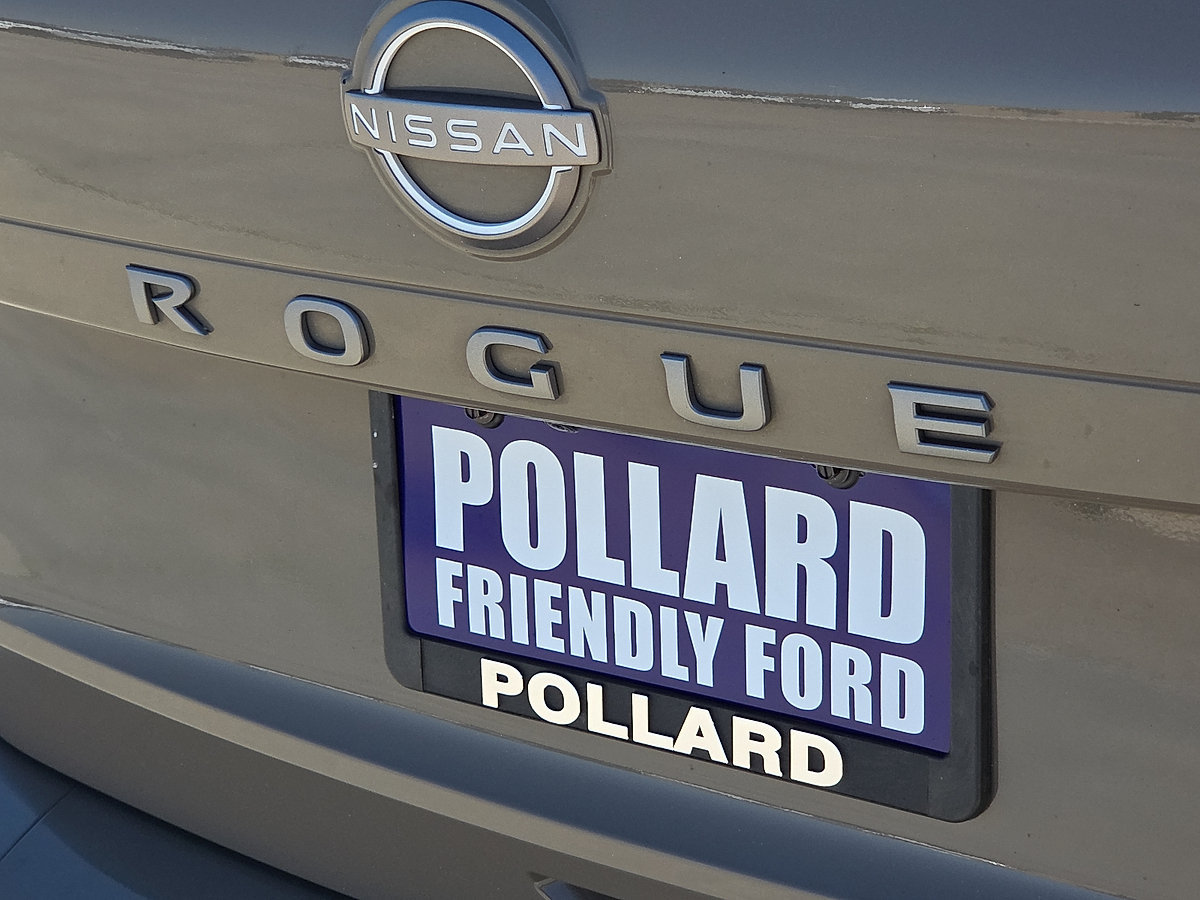 Used 2025 Nissan Rogue SV FWD image 16