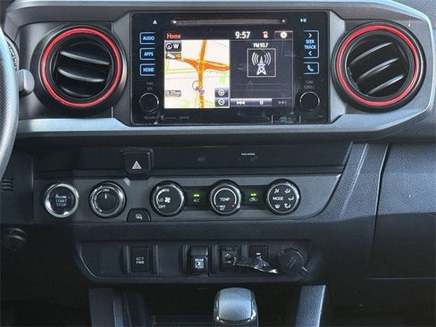 Used 2019 Toyota Tacoma TRD Off-Road image 17