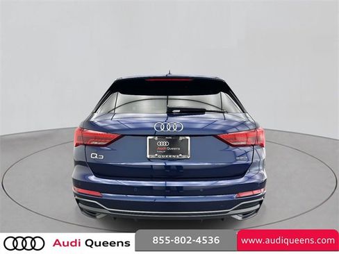 Certified 2022 Audi Q3 2.0T Premium w/ Convenience Package image 3