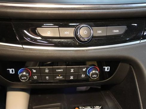 Used 2022 Buick Enclave Avenir w/ Avenir Technology Package AWD/4WD image 29