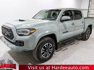 Used 2022 Toyota Tacoma TRD Sport w/ Technology Package RWD video 2