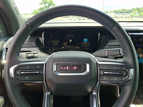 Used 2025 GMC Acadia Elevation FWD image 20
