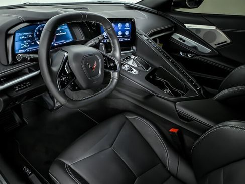 Used 2023 Chevrolet Corvette Stingray Preferred Cpe w/ Z51 Performance Package RWD image 17