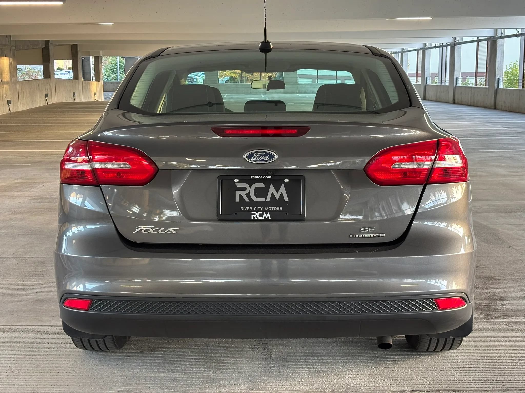 Used 2016 Ford Focus SE w/ SE Cold Weather Package FWD image 4