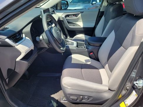 Used 2025 Toyota RAV4 XLE w/ Convenience Package FWD image 21
