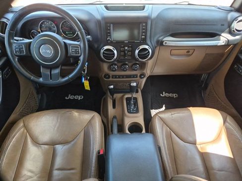 Used 2015 Jeep Wrangler Unlimited Sahara w/ Max Tow Package AWD/4WD image 15