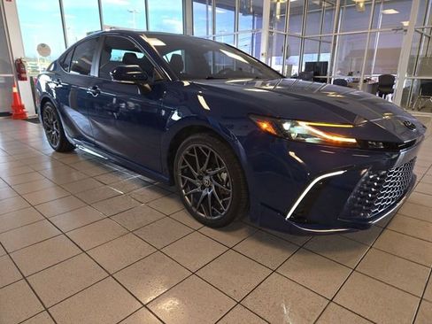 Used 2025 Toyota Camry XSE FWD image 2