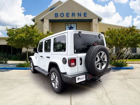 Used 2023 Jeep Wrangler Unlimited Sahara AWD/4WD image 3