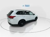 Used 2018 Mitsubishi Outlander LE image 2