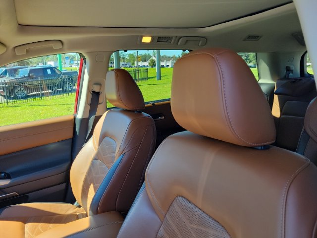 Used 2023 Nissan Pathfinder Platinum AWD/4WD image 18