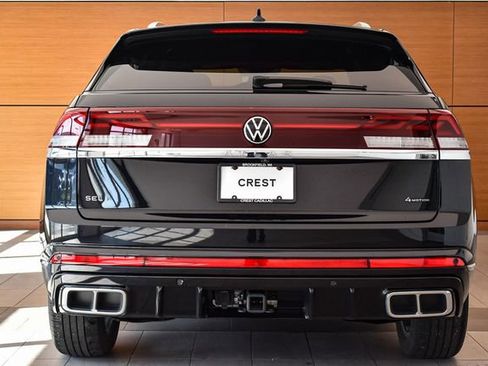 Used 2024 Volkswagen Atlas Cross Sport SEL R-Line AWD/4WD image 7