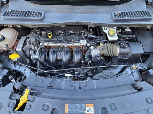 Used 2019 Ford Escape S image 33