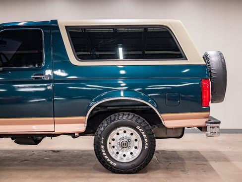 Used 1995 Ford Bronco XL AWD/4WD image 17