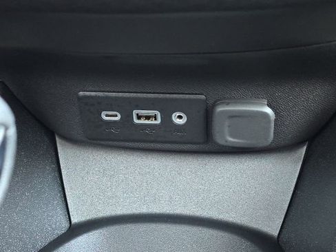 Used 2024 Chevrolet Malibu RS image 30