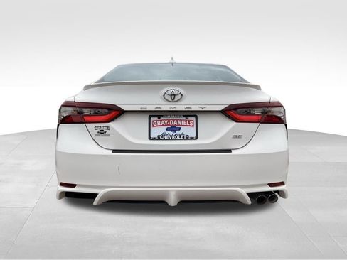 Used 2024 Toyota Camry SE w/ Cold Weather Package FWD image 6