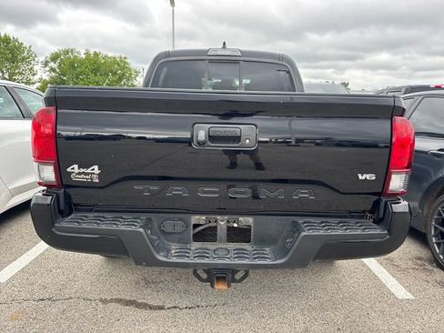 Used 2023 Toyota Tacoma SR AWD/4WD image 4