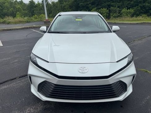 Certified 2025 Toyota Camry XLE AWD/4WD image 8