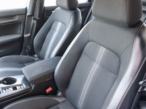 Used 2025 Honda Civic Sport image 27