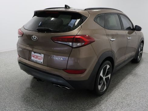 Used 2016 Hyundai Tucson Limited w/ Option Group 03 FWD image 7