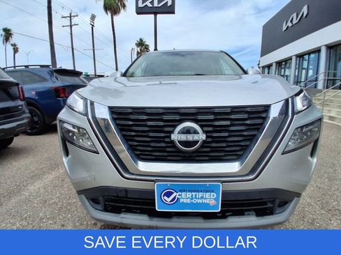 Used 2023 Nissan Rogue SV FWD image 2