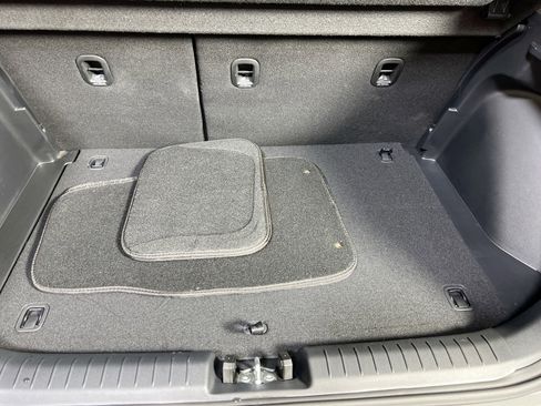 Used 2023 Hyundai Venue SEL w/ Cargo Package image 24