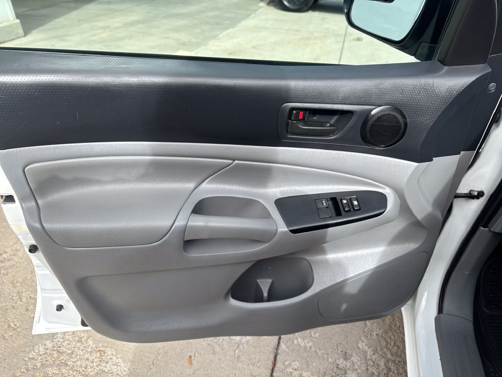 Used 2015 Toyota Tacoma 2WD Access Cab image 11