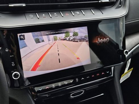 New 2026 Jeep Grand Cherokee Limited AWD/4WD image 21