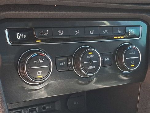 Used 2019 Volkswagen Tiguan SEL Premium AWD/4WD image 14