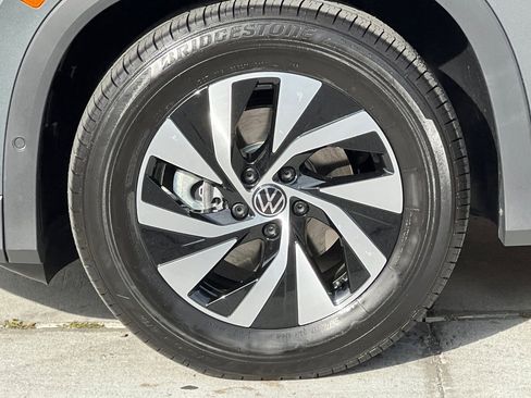 New 2026 Volkswagen Tiguan S image 25