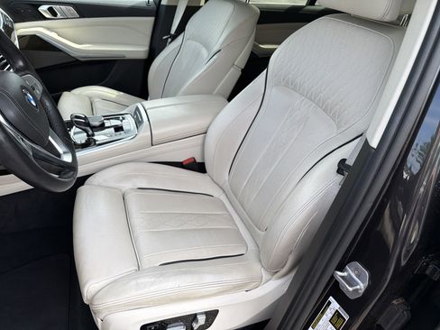 Used 2020 BMW X7 xDrive40i w/ Premium Package AWD/4WD image 16