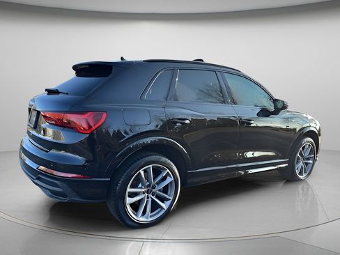 Used 2024 Audi Q3 2.0T Premium w/ Convenience Package AWD/4WD image 7