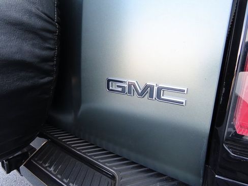 Used 2024 GMC Hummer EV 3X image 9