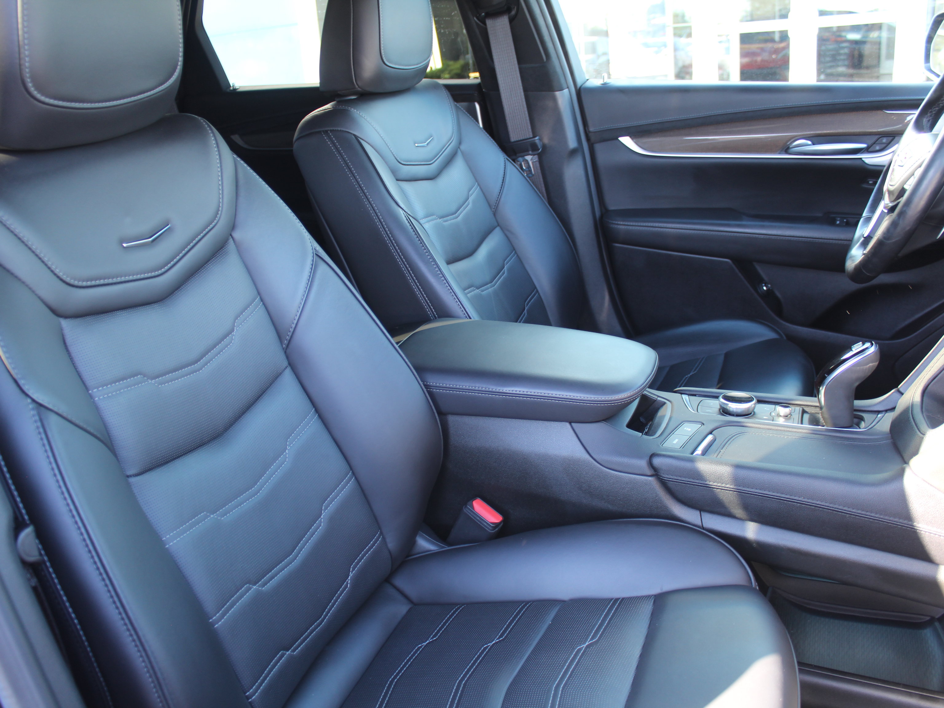 Used 2024 Cadillac XT5 Sportv w/ Platinum Package AWD/4WD image 29