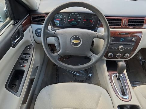Used 2011 Chevrolet Impala LS FWD image 18