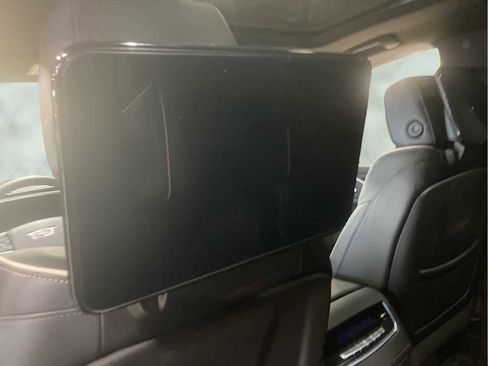 Used 2023 Cadillac Escalade ESV Sport w/ LPO, ONYX Package image 15