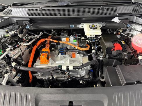 Used 2024 Chevrolet Equinox EV LT FWD image 21