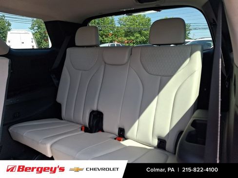 Used 2022 Hyundai Palisade SEL w/ 8P Bench Seat Package AWD/4WD image 13