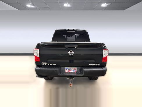 Used 2017 Nissan Titan PRO-4X AWD/4WD image 9