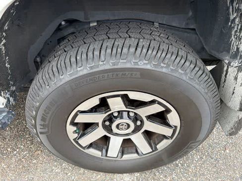 Used 2023 Toyota 4Runner TRD Off-Road Premium w/ Off Road Premium Plus Package AWD/4WD image 23