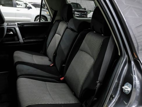 Used 2020 Toyota 4Runner SR5 AWD/4WD image 39