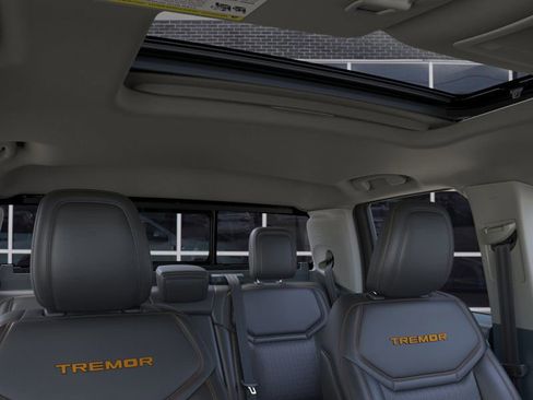 New 2026 Ford Maverick Tremor image 12