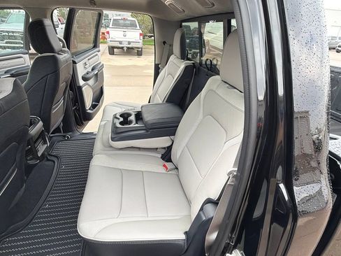 Used 2024 RAM 1500 Limited AWD/4WD image 22