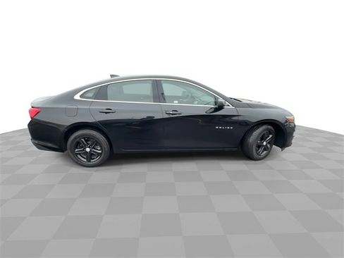 Certified 2025 Chevrolet Malibu LS image 9