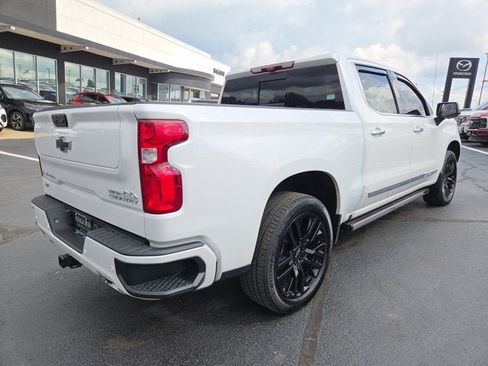 Used 2023 Chevrolet Silverado 1500 High Country w/ High Country Premium Package AWD/4WD image 5
