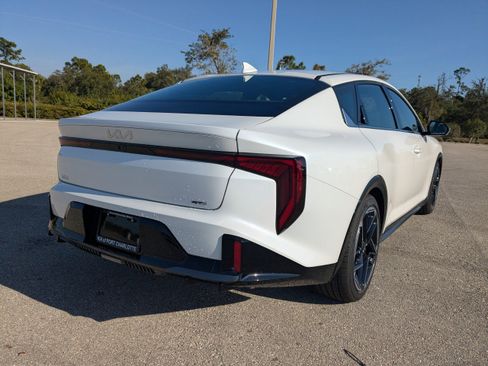 New 2025 Kia K4 GT-Line w/ GT-Line Premium Package image 5
