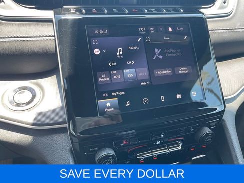 Used 2023 Jeep Grand Cherokee L Laredo RWD image 10